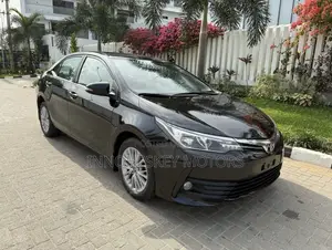 Toyota Corolla LE (1.8L 4cyl 2A) 2018 Black