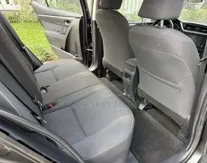 Toyota Corolla LE (1.8L 4cyl 2A) 2018 Black