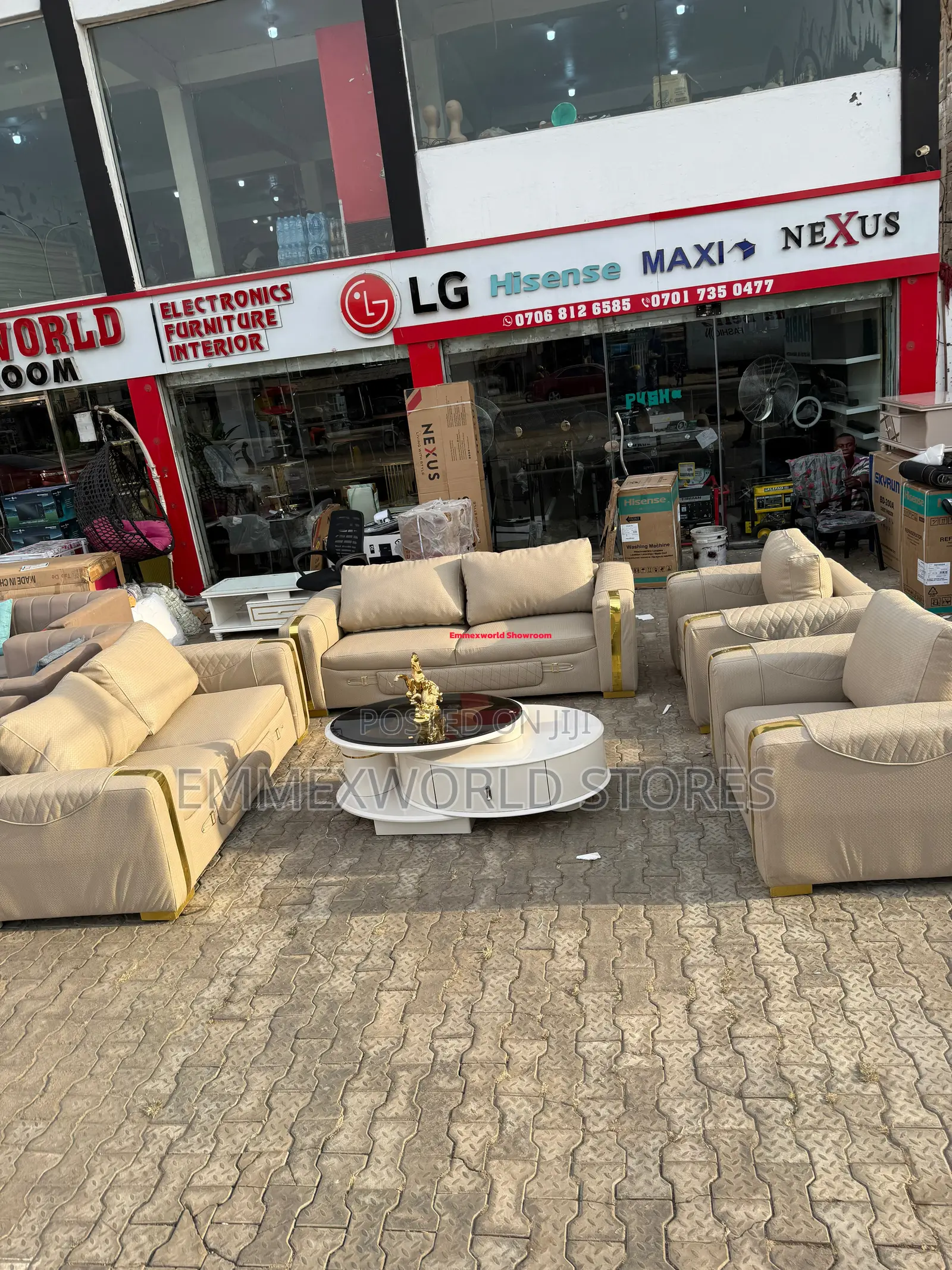 Contemporary Sofa by 7