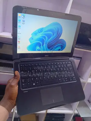 Laptop Dell Latitude 13 3380 8GB Intel Core I3 HDD 500GB