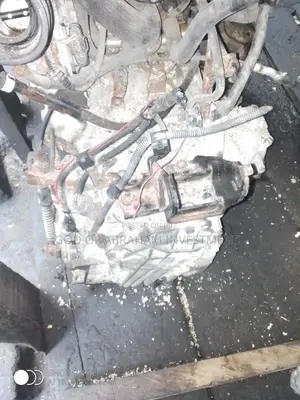 Toyota Yaris Gear Box 8pin 2008