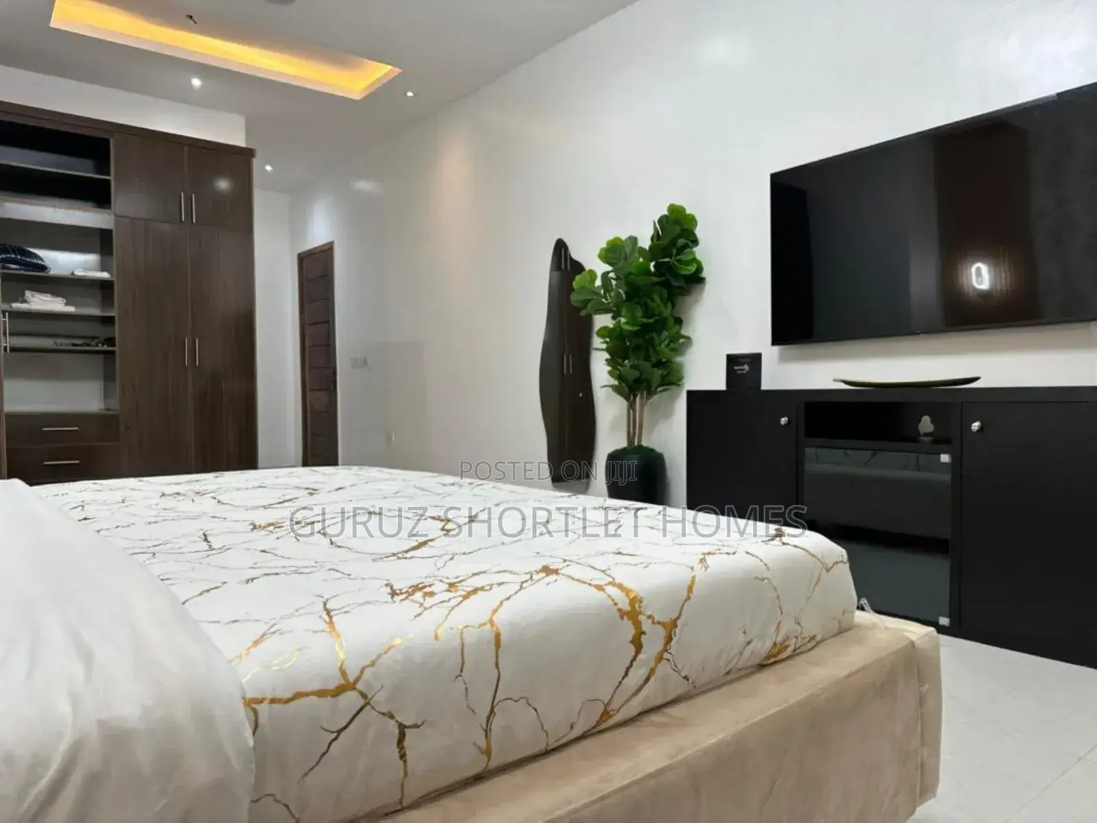 Smart Luxry Home in Ikeja Gra 3bed, Ps5, Pool, Wifi, 24/7 Pw