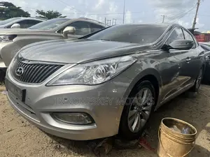 Photo - Hyundai Grandeur 2.2 CRDi 2012 Gray