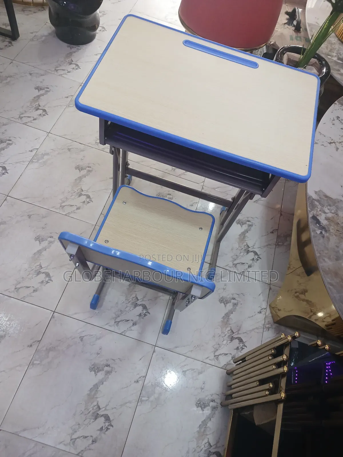 High-Quality Learning Desk With Chair