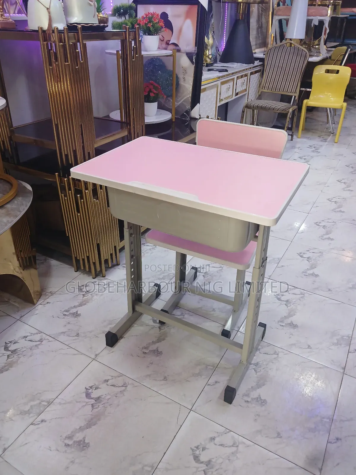 High-Quality Learning Desk