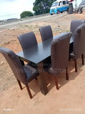 Quality Dining Set
