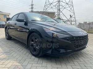 Hyundai Elantra Limited 2022 Black