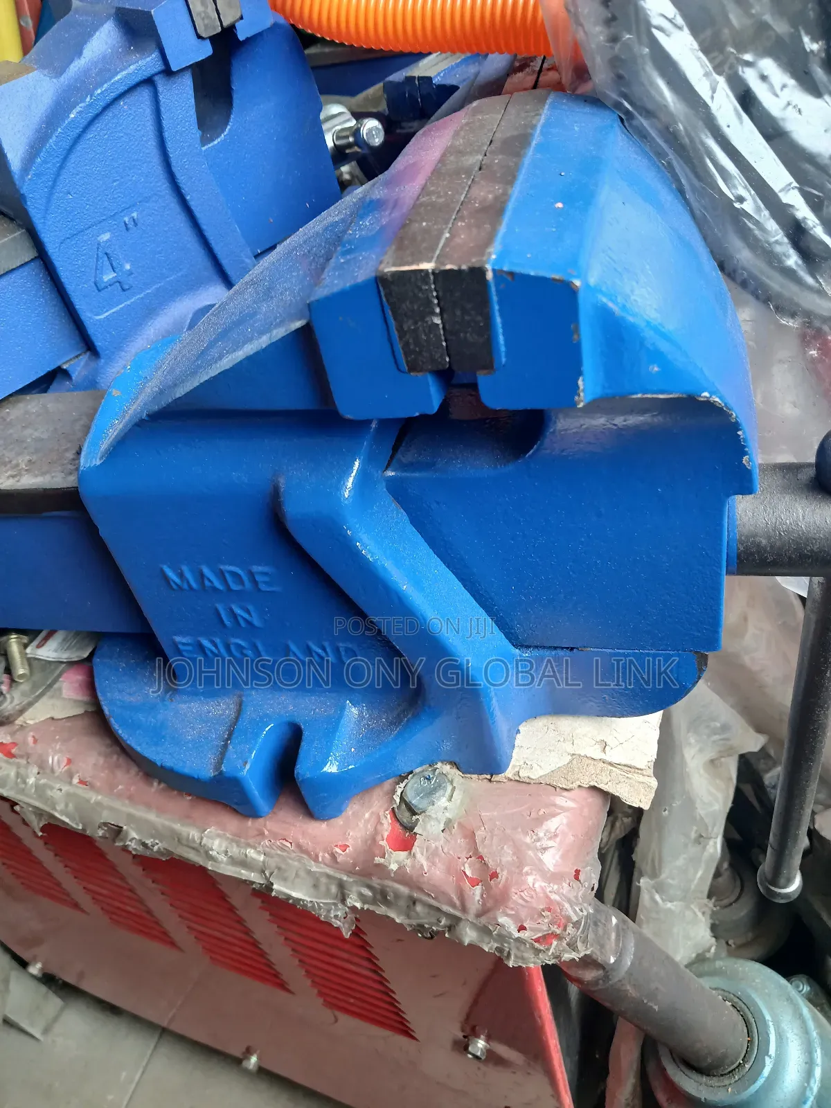 Vise Machine