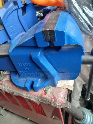 Vise Machine