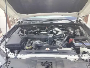 New Toyota Hilux 2022 White
