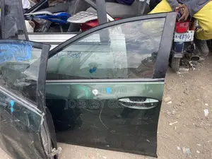 Toyota Corolla 2014 Front and Back Door