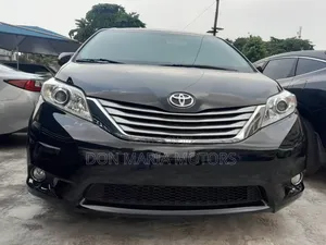 Toyota Sienna 2016 Black
