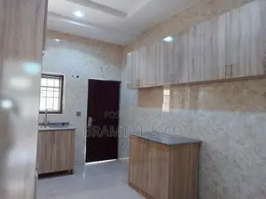 4bdrm Townhouse / Terrace in Guzape District for rent
