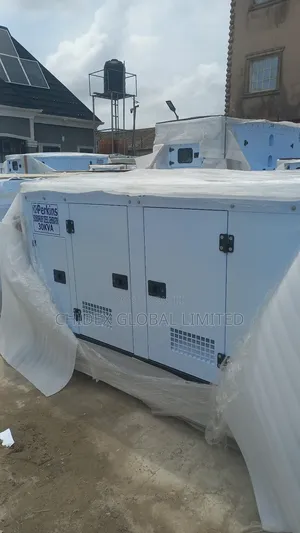 30kva Perkins Soundproof Diesel Generator 100% Copper Coil