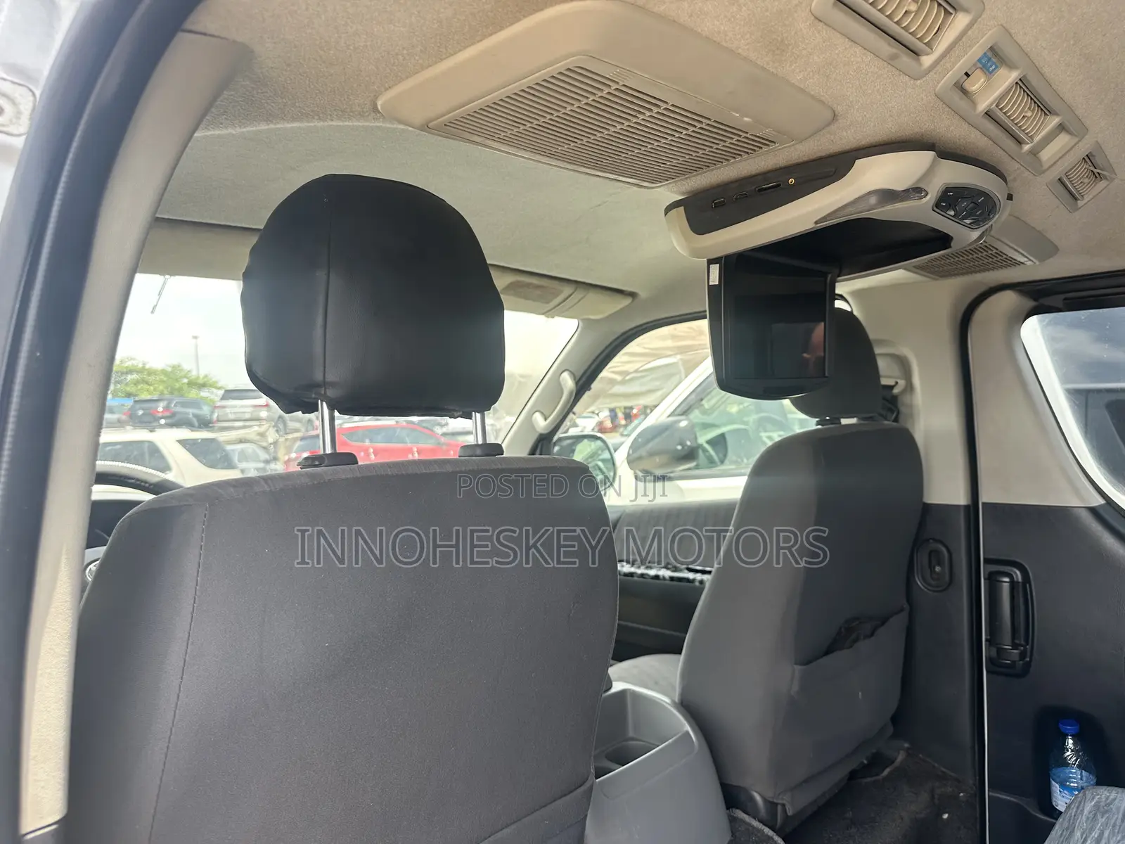 Toyota HiAce 2012 Silver