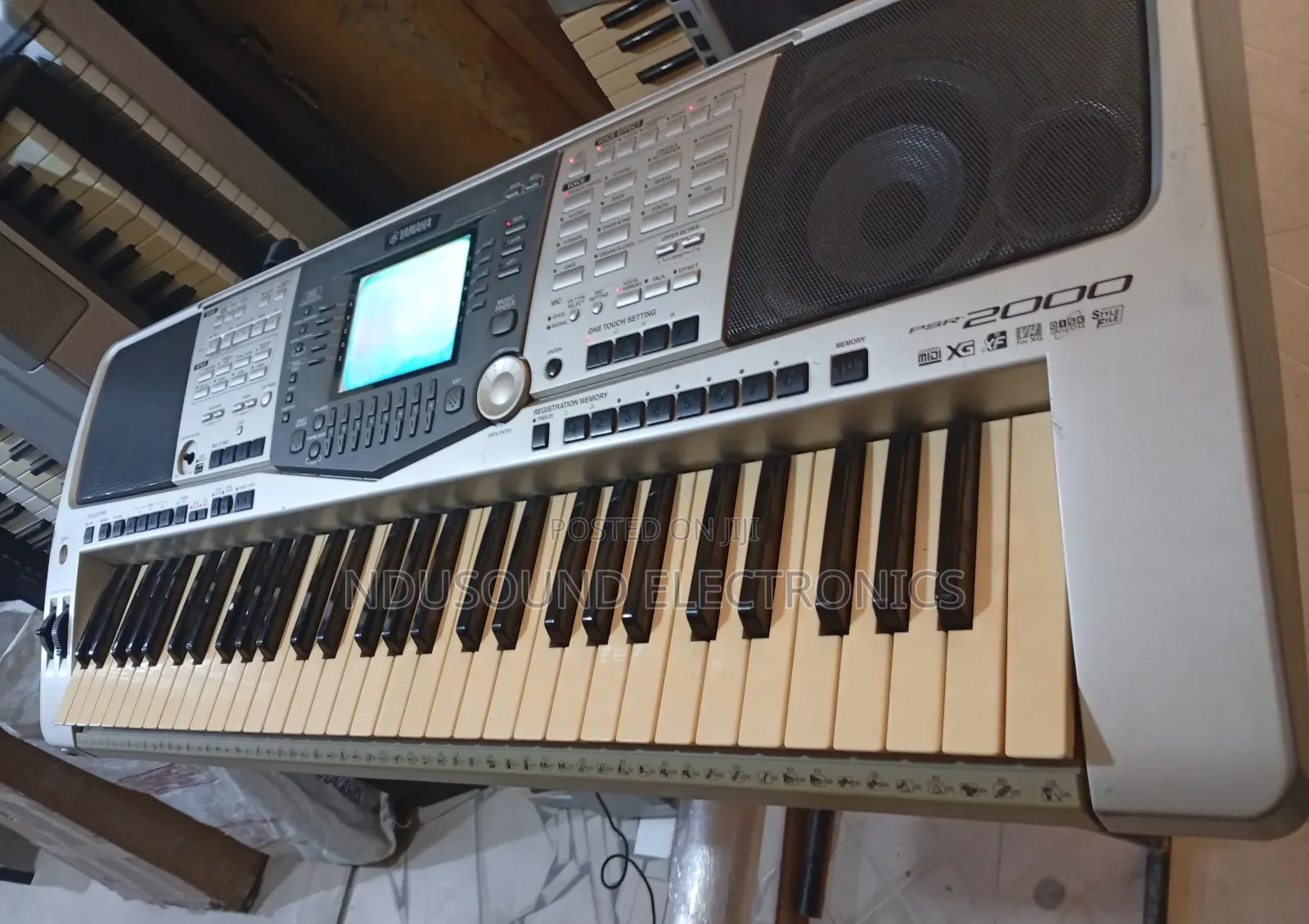 Uk Used Yamaha PSR 2000 Keyboard