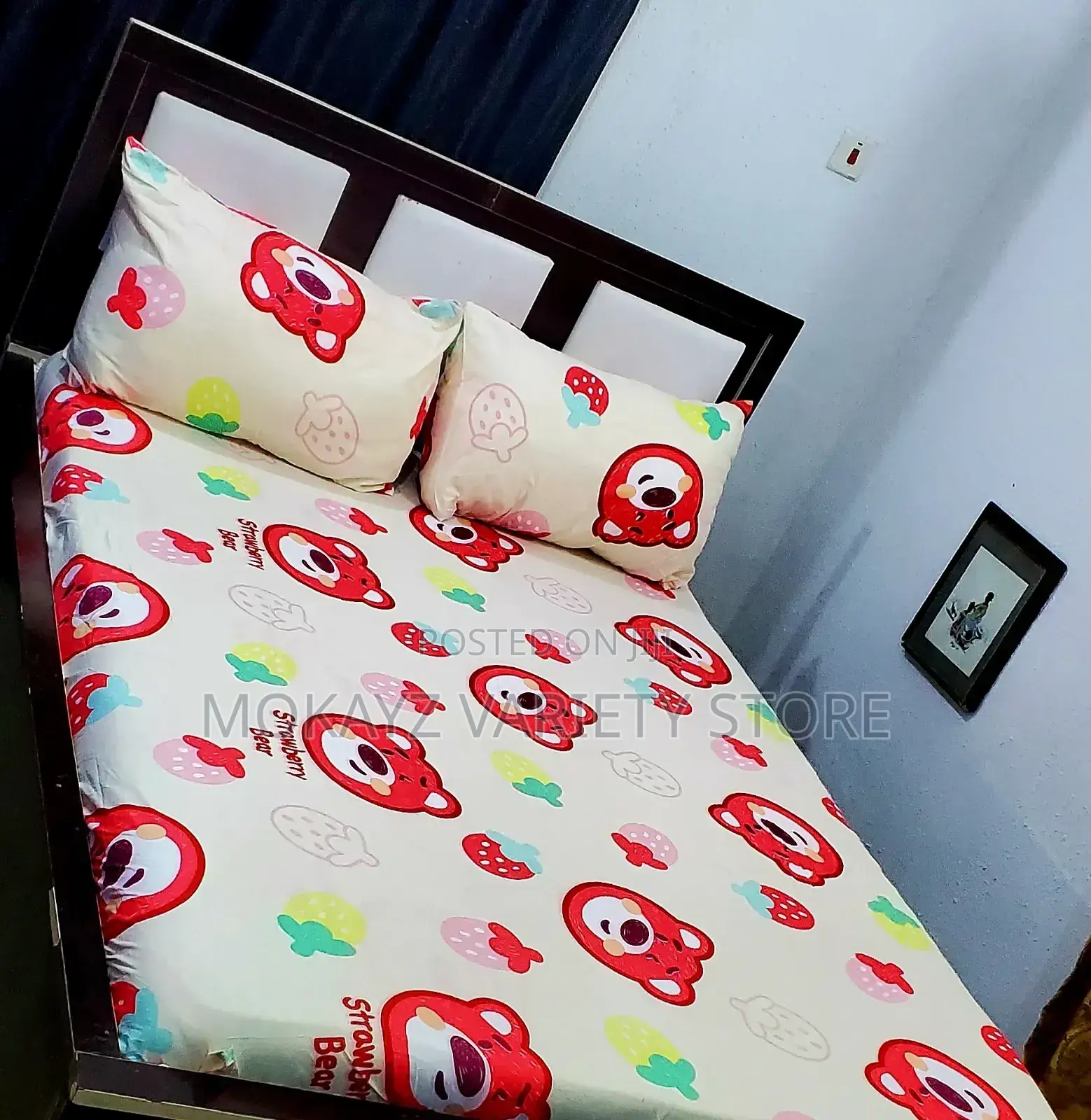 Character Strawberry Bear Quality Bedsheet (6by6)