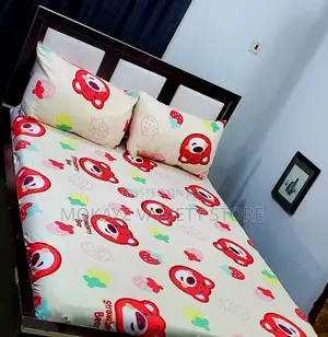 Character Strawberry Bear Quality Bedsheet (6by6)