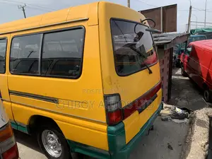 Mitsubishi Delica 2010 Yellow