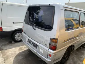 Mitsubishi L300 2005 Grey
