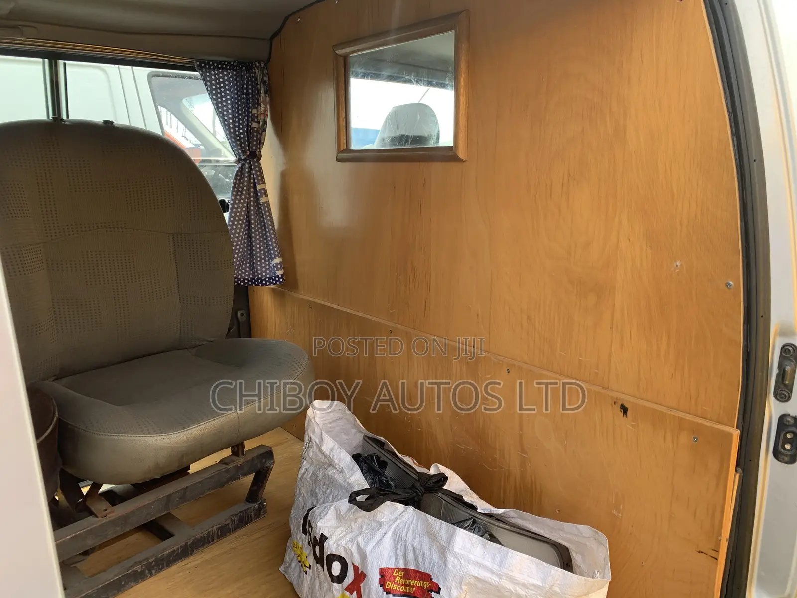 Mitsubishi L300 2005 Grey