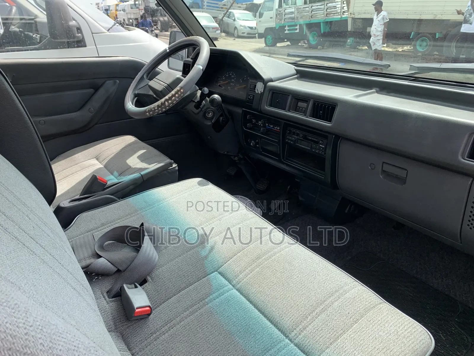 Mitsubishi L300 2005 Grey