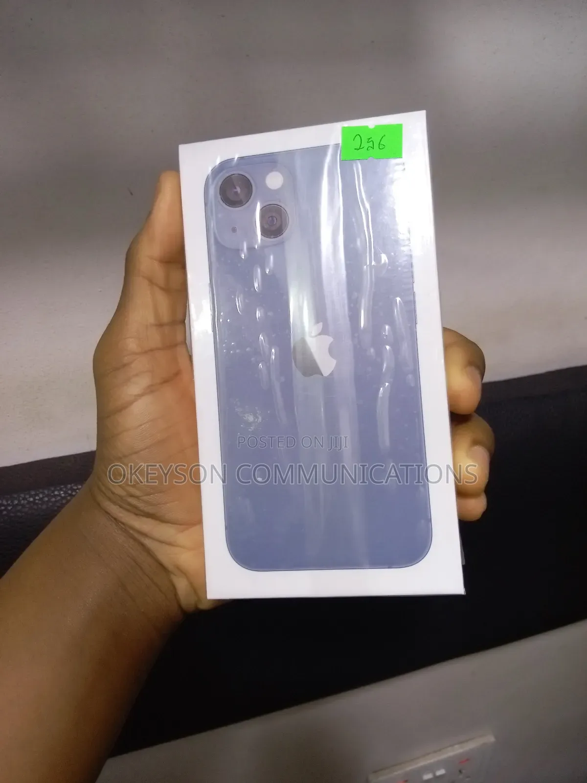 New Apple iPhone 13 256 GB Black
