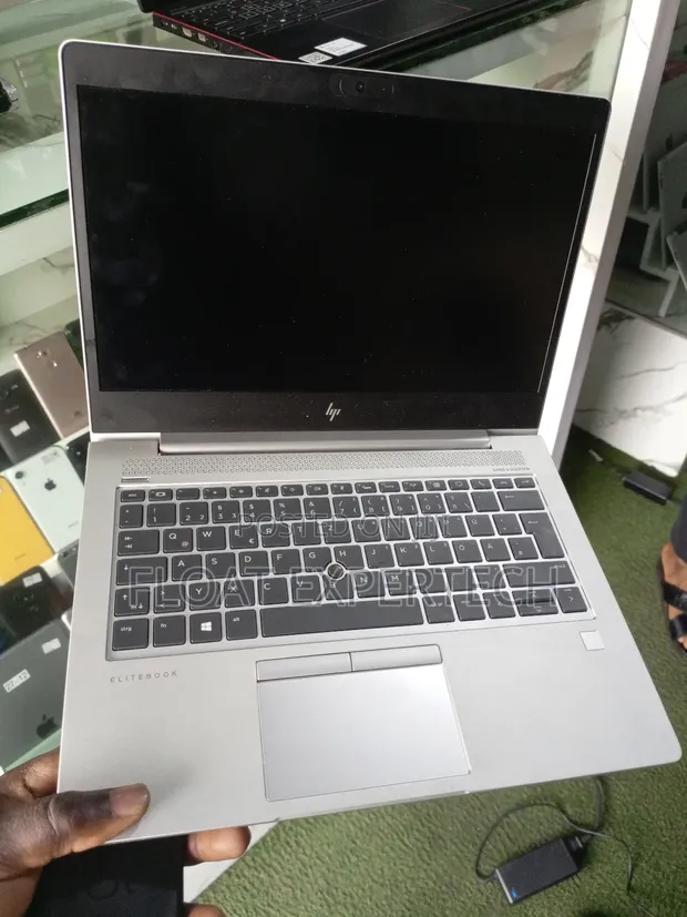 Laptop HP EliteBook 735 G6 8GB AMD Ryzen 7 SSD 256GB - Float