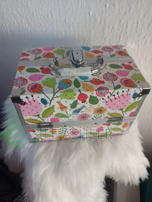 Queeneth Jewelry Box
