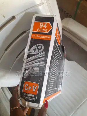 Socket Set 1⁄2" and 1⁄4" 94pcs