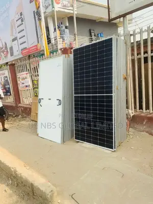 585w Jinko Halfcut Solar Mono Crystalline Panel