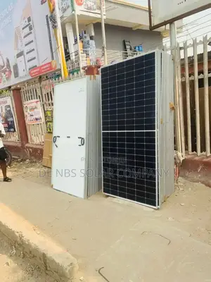 585w Jinko Halfcut Solar Mono Crystalline Panel
