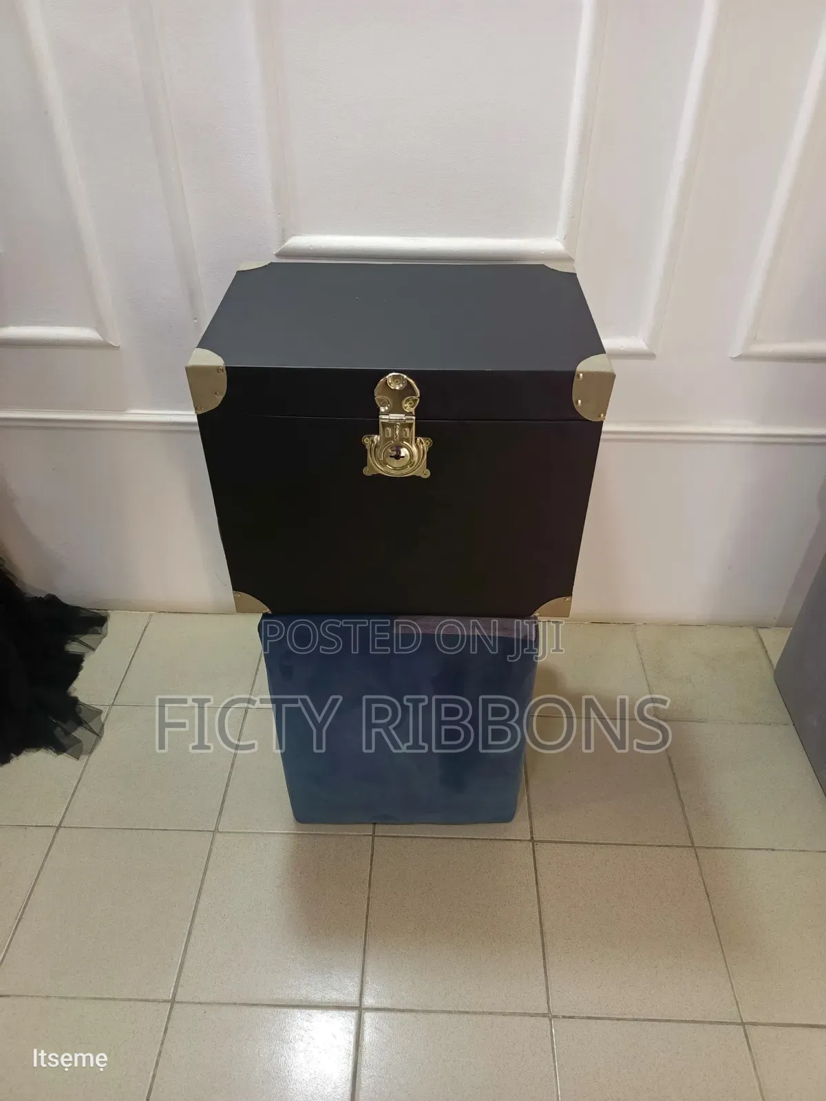 Handcrafted Leather Trunk Boxes