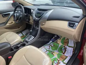 Hyundai Elantra 2013 Red
