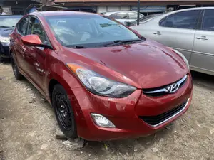 Hyundai Elantra 2013 Red