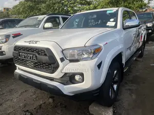 Toyota Tacoma Limited 2018 White