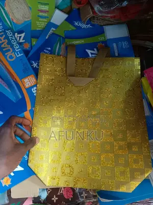 Damax Handbags (12pcs)
