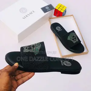 Photo - Versace Cover Stone