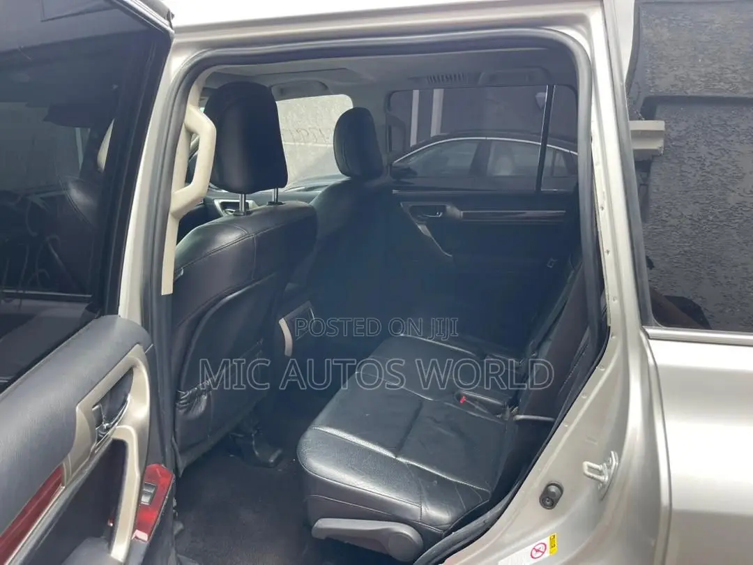 Lexus GX 2014 Silver