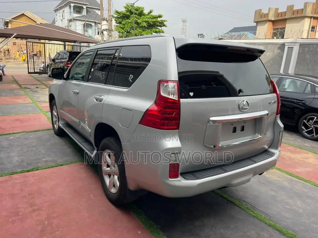 Lexus GX 2014 Silver
