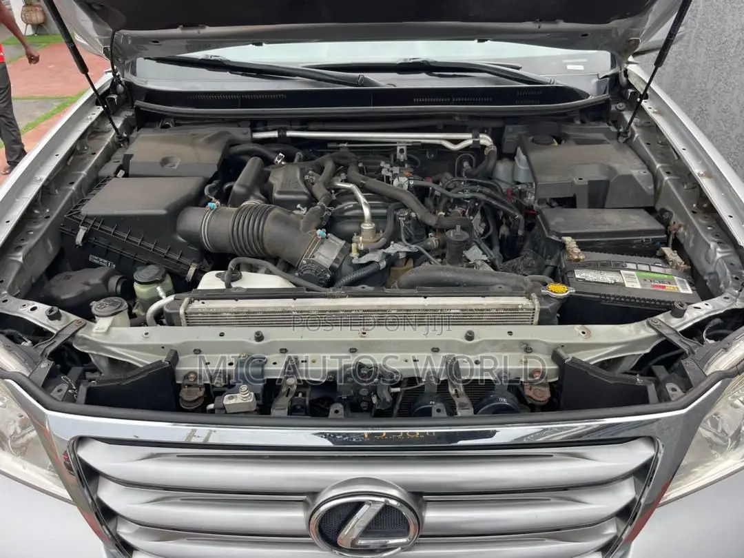 Lexus GX 2014 Silver