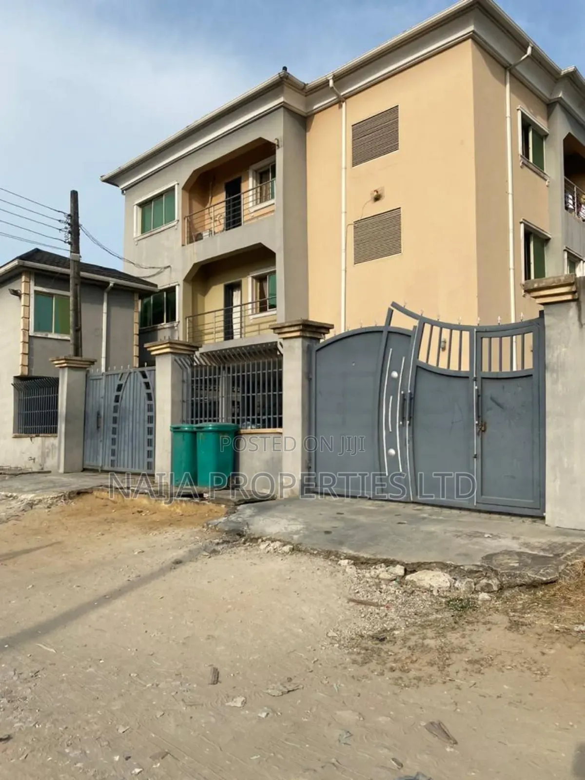 3bdrm Block of Flats in Abijo for sale