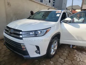 Toyota Highlander Limited 4x4 V6 (3.5L 6cyl 8A) 2017 Black