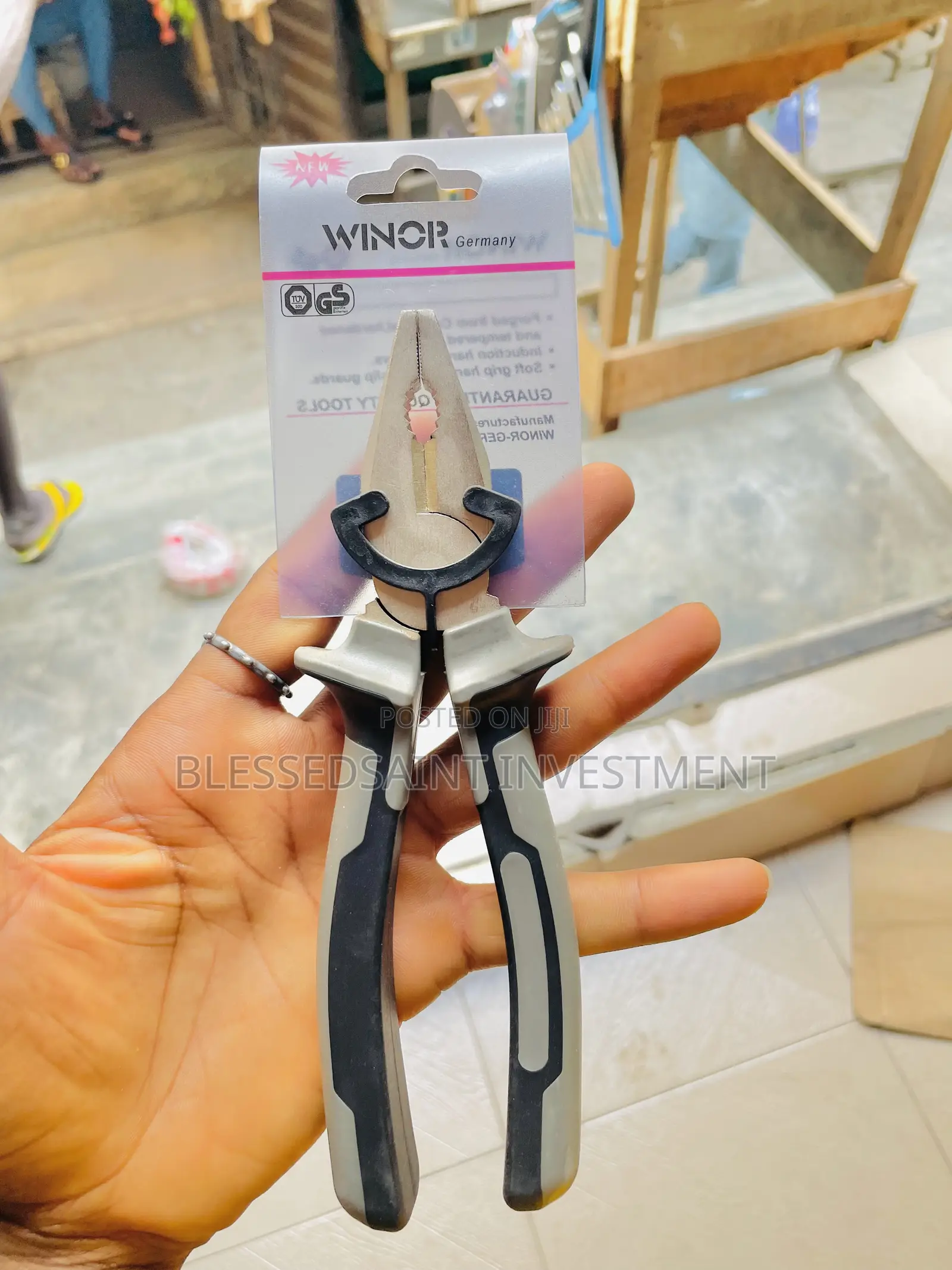 Winor Plier