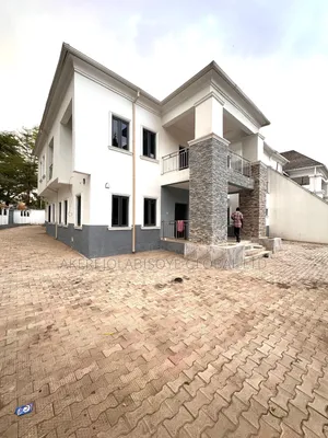 4bdrm Duplex in Gwarinpa Main for sale