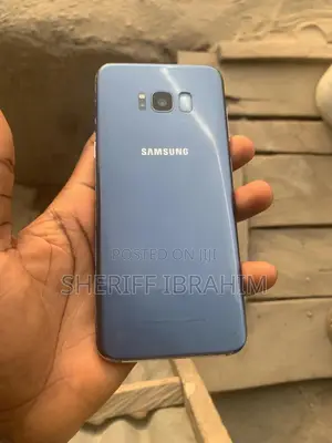 Photo - Samsung Galaxy S8 Plus 64 GB Blue