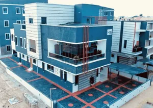 Photo - 5bdrm Duplex in Elegant Luxury, Chevron for sale