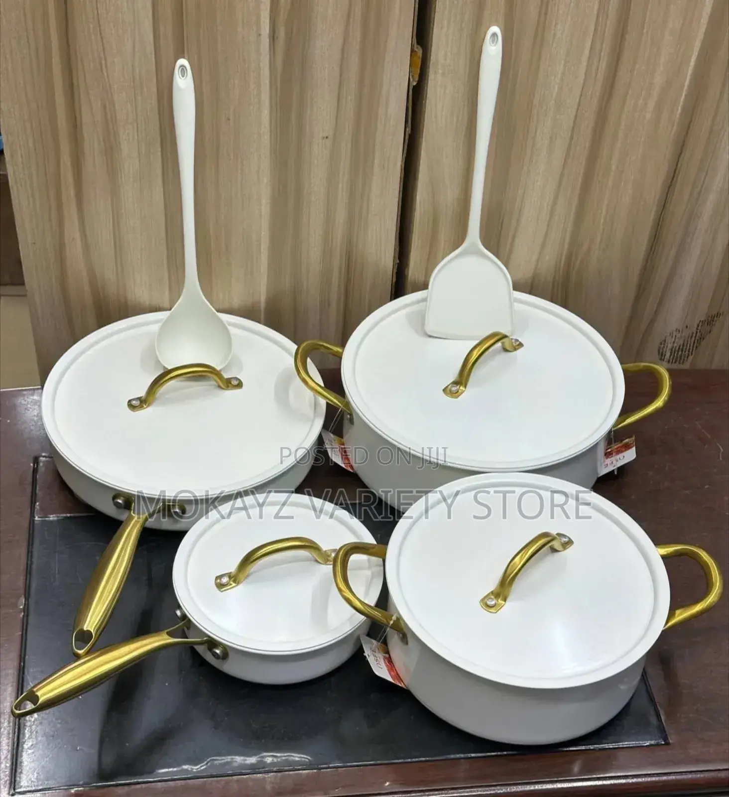 Ceramic Pot(Cream Color)