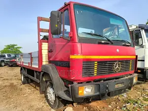 Mercedes Benz 4 Cylinder Truck