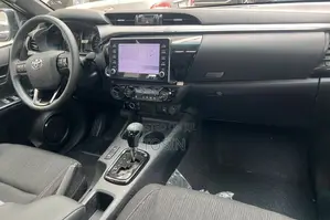 New Toyota Hilux 2025 Black
